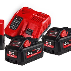 M18 HNRG-552 18 V. HIGH OUTPUT BATTERISETT 2X5,5 Ah M/LADER
