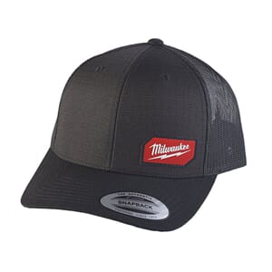 SNAPBACK TRUCKER CAPS - SVART