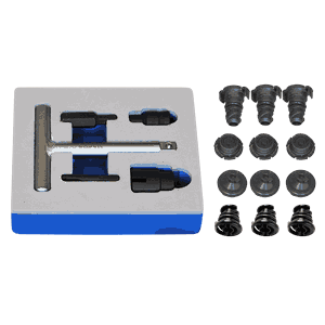 OLJEPLUGGVERKTØYSETT MED PLASTPLUGGER